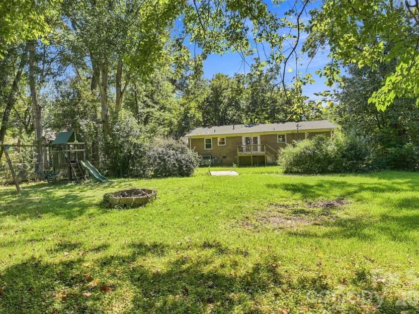 209 Azalea Road, Lancaster, SC 29720.  MLS# CAR4403181, YatesRealty ID 3324. 