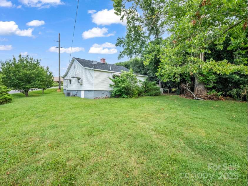 107 Arrowood Drive, Forest City, NC 28043.  MLS# CAR4287942, YatesRealty ID 33240. 