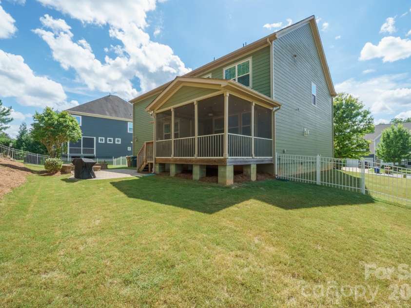 2440 Surveyor General Drive, Waxhaw, NC 28173.  MLS# CAR4389736, YatesRealty ID 33240. 