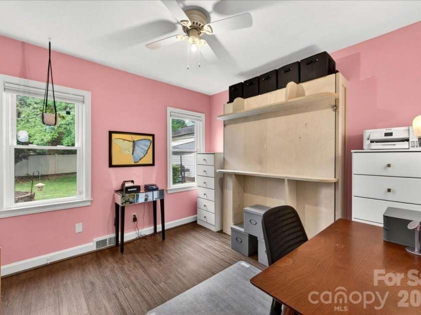 2225 Ashley Road, Charlotte, NC 28208.  MLS# CAR4389591, YatesRealty ID 33241. 