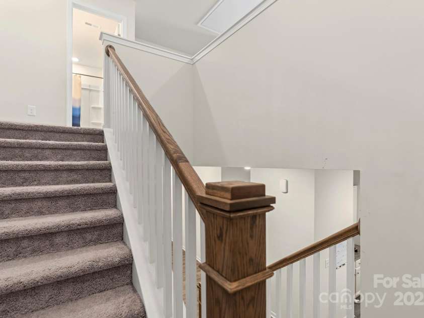 7027 Maple Run Circle, Charlotte, NC 28215.  MLS# CAR4288035, YatesRealty ID 33241. 