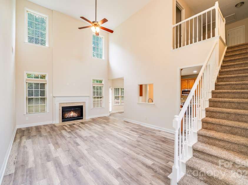 2922 Phillips Fairway Drive, Charlotte, NC 28216.  MLS# CAR4218199, YatesRealty ID 33242. 