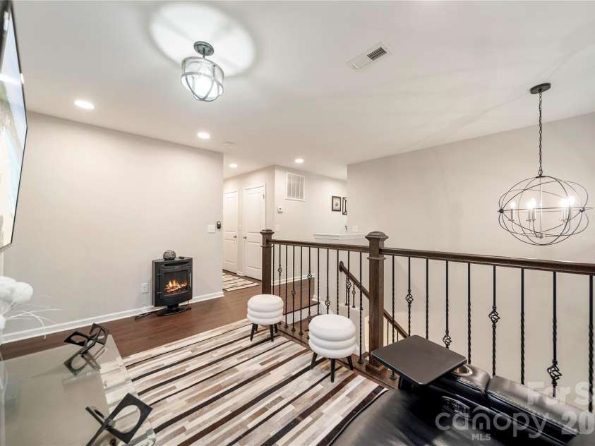 8122 Mossy Rock Road, Waxhaw, NC 28173.  MLS# CAR4382633, YatesRealty ID 33242. Loft
