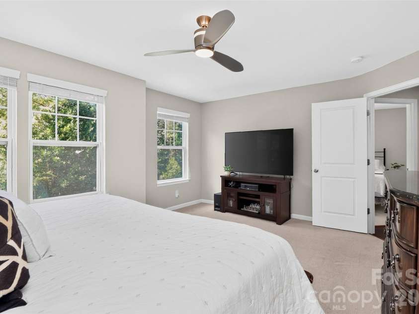 8122 Mossy Rock Road, Waxhaw, NC 28173.  MLS# CAR4430192, YatesRealty ID 33242. 