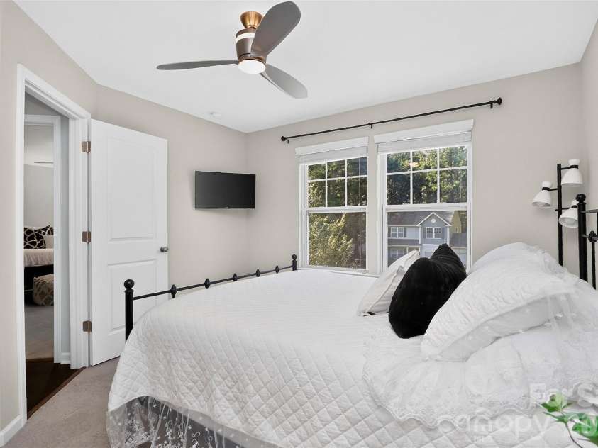8122 Mossy Rock Road, Waxhaw, NC 28173.  MLS# CAR4430192, YatesRealty ID 33242. 