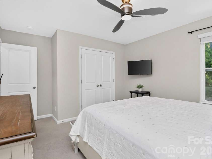 8122 Mossy Rock Road, Waxhaw, NC 28173.  MLS# CAR4430192, YatesRealty ID 33242. 