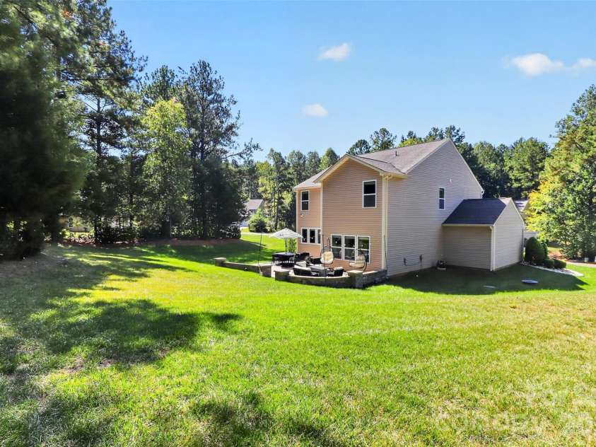 8122 Mossy Rock Road, Waxhaw, NC 28173.  MLS# CAR4430192, YatesRealty ID 33242. 