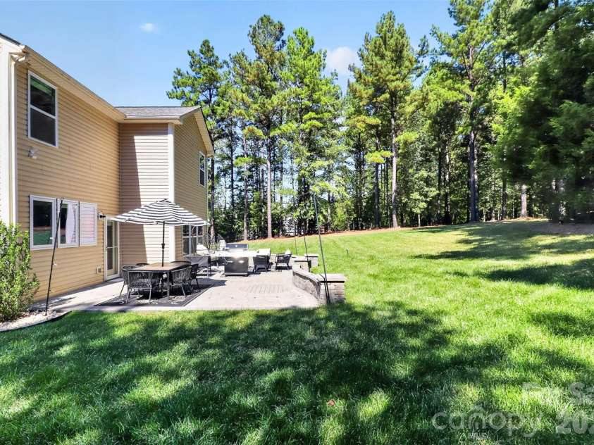 8122 Mossy Rock Road, Waxhaw, NC 28173.  MLS# CAR4430192, YatesRealty ID 33242. 