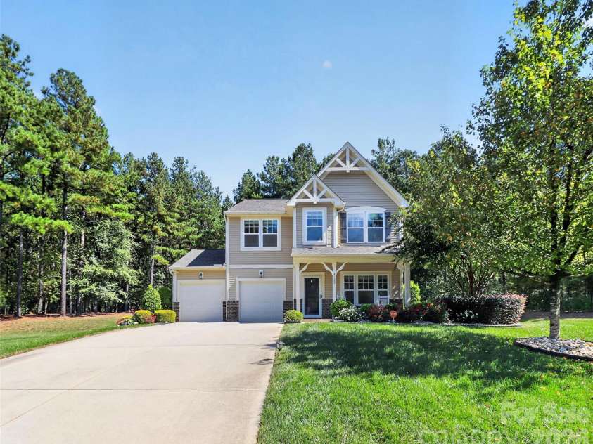8122 Mossy Rock Road, Waxhaw, NC 28173.  MLS# CAR4430192, YatesRealty ID 33242. 