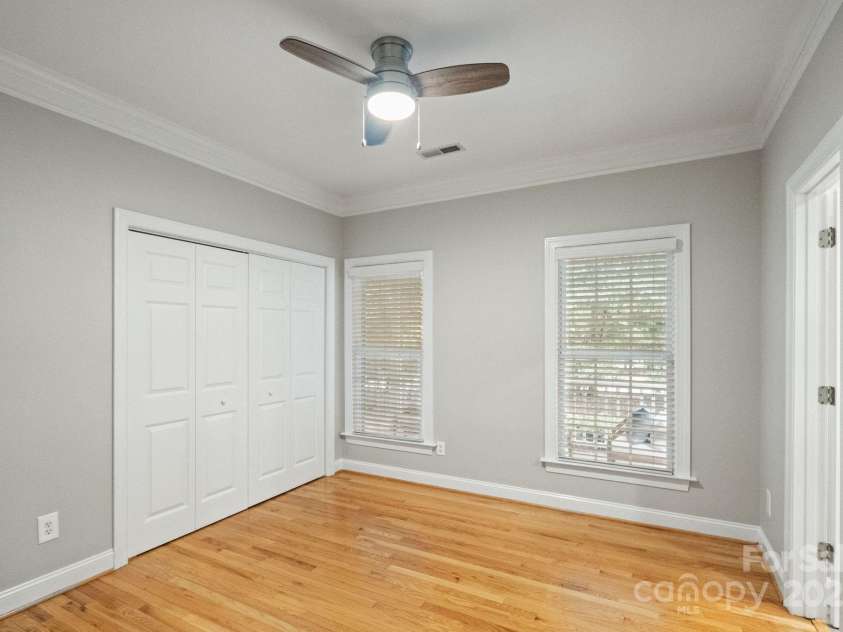 501 Colonels Court, Clover, SC 29710.  MLS# CAR4288032, YatesRealty ID 33243. 1st guest bedroom with en sutie bathroom