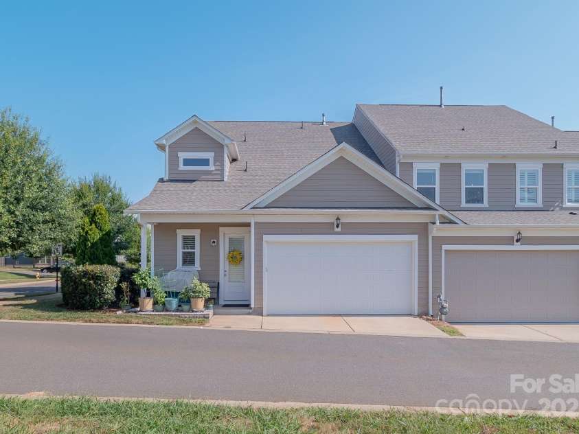 11608 Founders Park Lane, Pineville, NC 28134.  MLS# CAR4276022, YatesRealty ID 33244. 