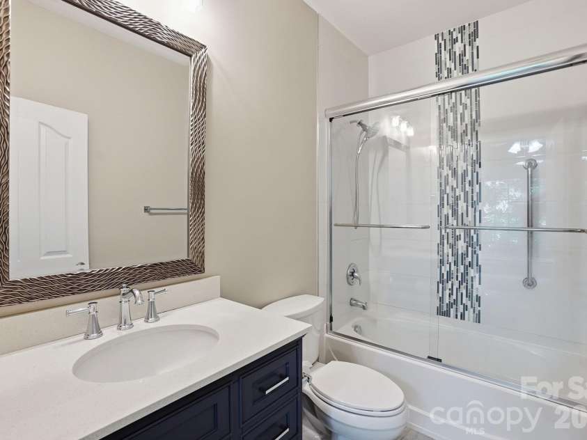 11649 James Richard Drive, Charlotte, NC 28277.  MLS# CAR4382209, YatesRealty ID 33244. Full Bathroom 3