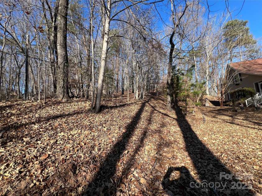 430 Laurel Heights Lane, Tryon, NC 28782.  MLS# CAR4277530, YatesRealty ID 33245. 