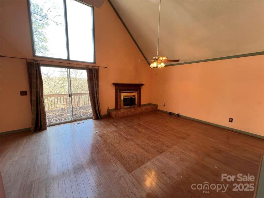 430 Laurel Heights Lane, Tryon, NC 28782.  MLS# CAR4277530, YatesRealty ID 33245. 