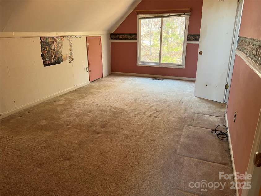 430 Laurel Heights Lane, Tryon, NC 28782.  MLS# CAR4277530, YatesRealty ID 33245. 