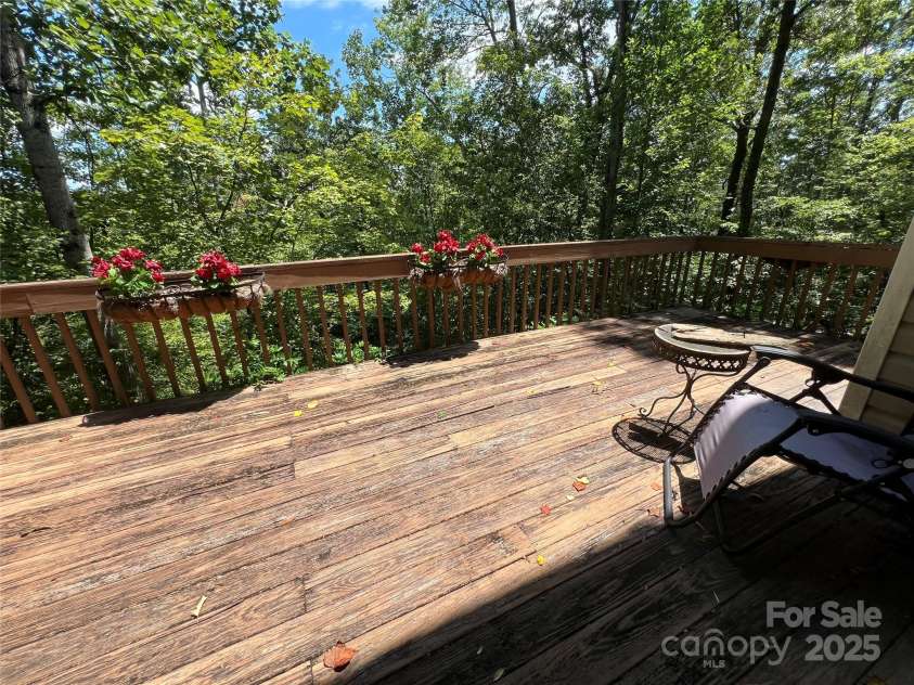 430 Laurel Heights Lane, Tryon, NC 28782.  MLS# CAR4277530, YatesRealty ID 33245. 