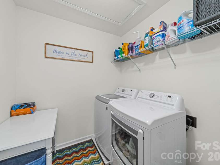 121 Mercer Street, Mooresville, NC 28115.  MLS# CAR4391778, YatesRealty ID 33246. 