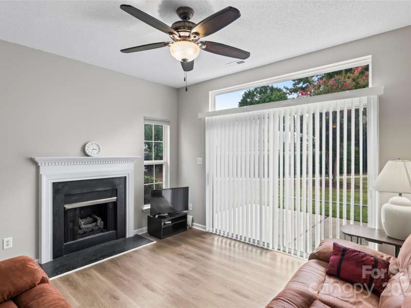 8856 Cinnabay Drive, Charlotte, NC 28216.  MLS# CAR4288985, YatesRealty ID 33246. 