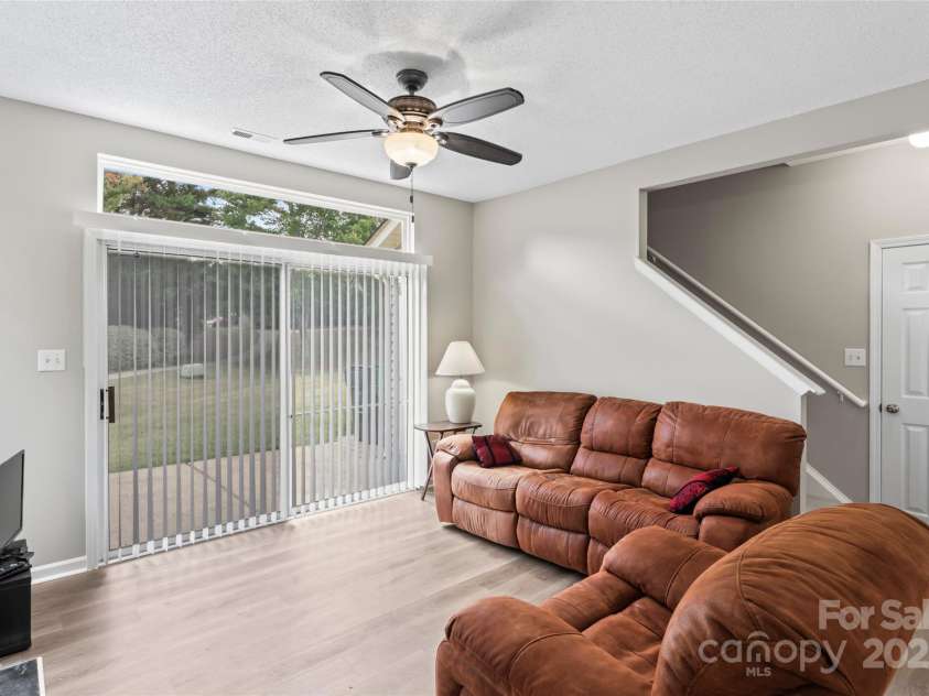 8856 Cinnabay Drive, Charlotte, NC 28216.  MLS# CAR4288985, YatesRealty ID 33246. 