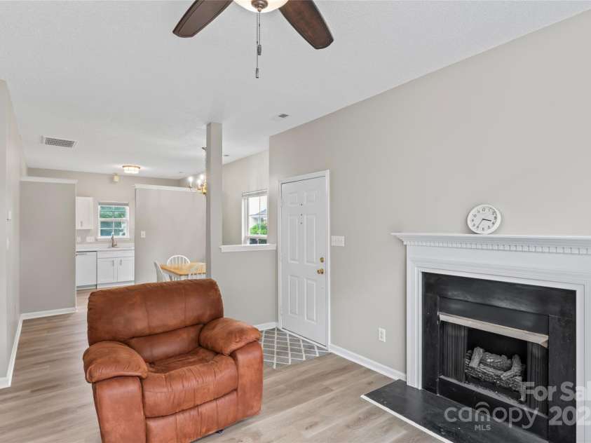 8856 Cinnabay Drive, Charlotte, NC 28216.  MLS# CAR4288985, YatesRealty ID 33246. 