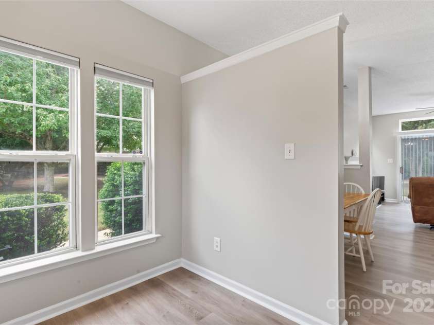 8856 Cinnabay Drive, Charlotte, NC 28216.  MLS# CAR4288985, YatesRealty ID 33246. 