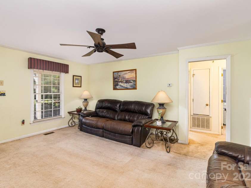 10520 Misty Ridge Lane, Charlotte, NC 28277.  MLS# CAR4280214, YatesRealty ID 33247. 