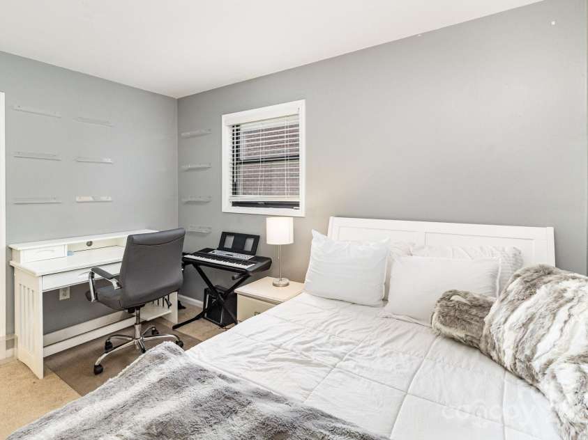 10520 Misty Ridge Lane, Charlotte, NC 28277.  MLS# CAR4280214, YatesRealty ID 33247. 