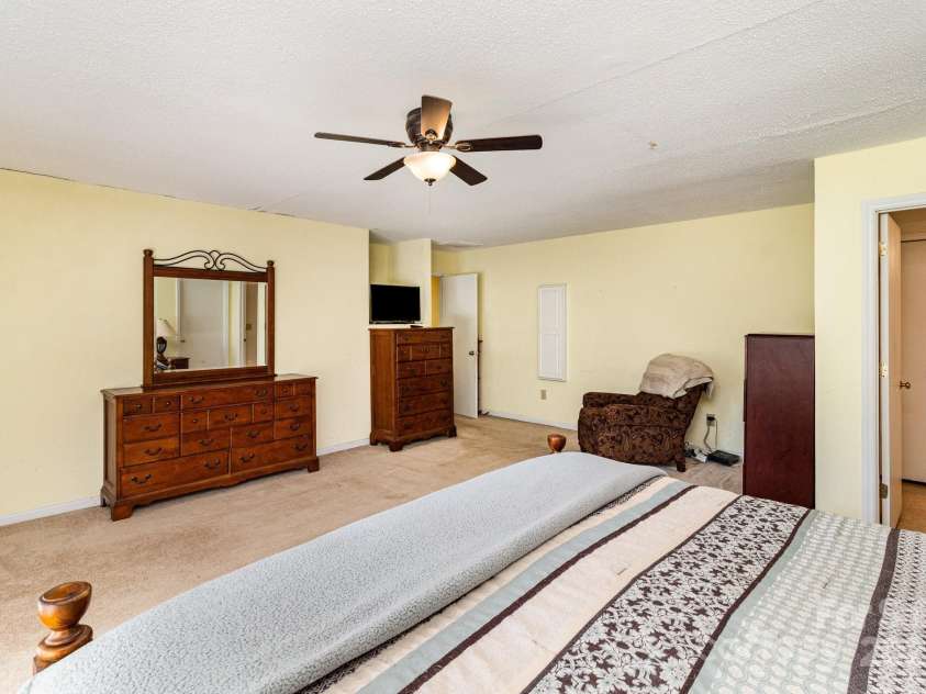 10520 Misty Ridge Lane, Charlotte, NC 28277.  MLS# CAR4280214, YatesRealty ID 33247. 