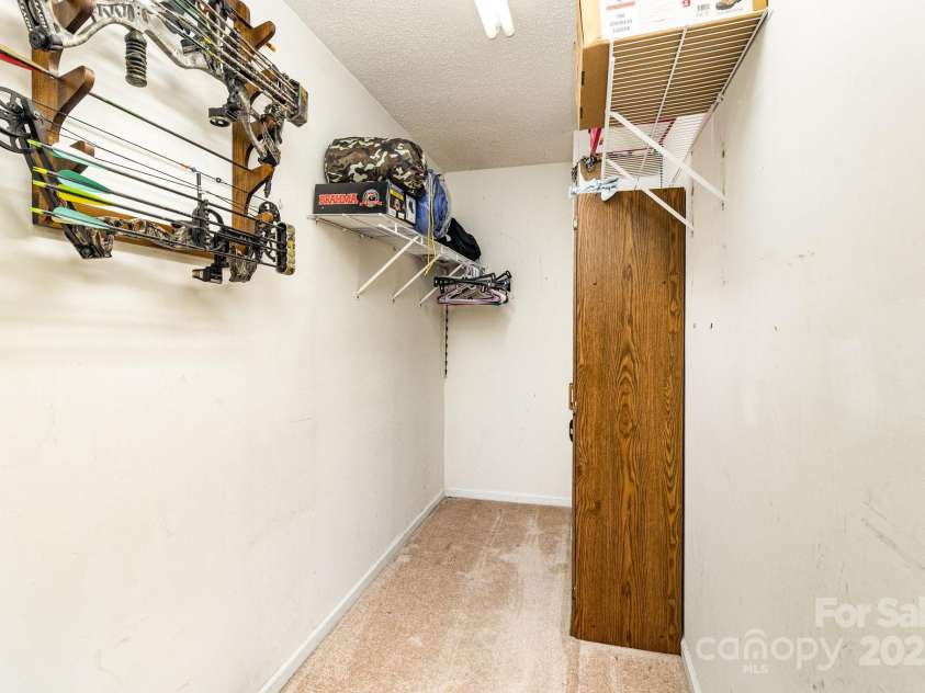 10520 Misty Ridge Lane, Charlotte, NC 28277.  MLS# CAR4280214, YatesRealty ID 33247. 