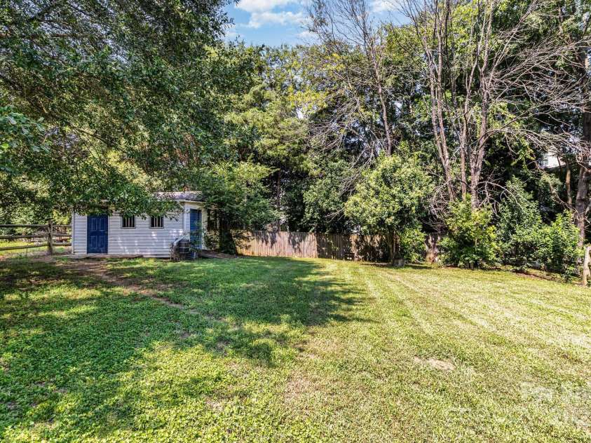 10520 Misty Ridge Lane, Charlotte, NC 28277.  MLS# CAR4280214, YatesRealty ID 33247. 