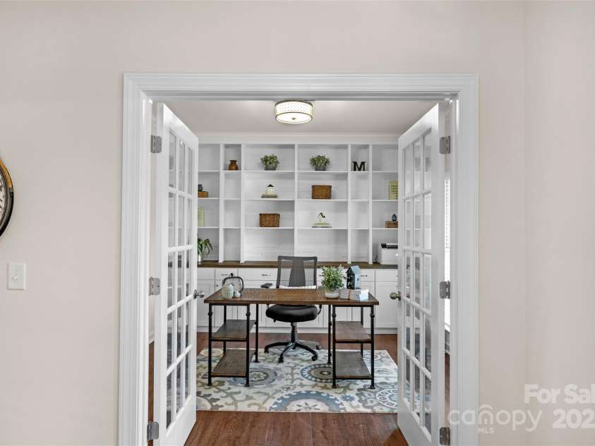 1809 Old Bennington Drive, Waxhaw, NC 28173.  MLS# CAR4280543, YatesRealty ID 33248. 