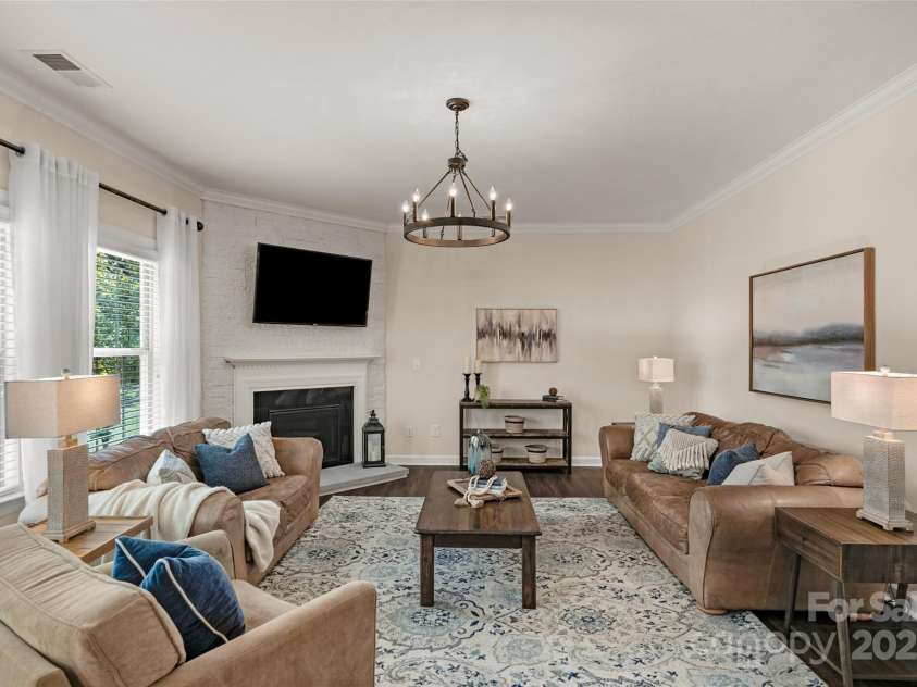 1809 Old Bennington Drive, Waxhaw, NC 28173.  MLS# CAR4280543, YatesRealty ID 33248. 
