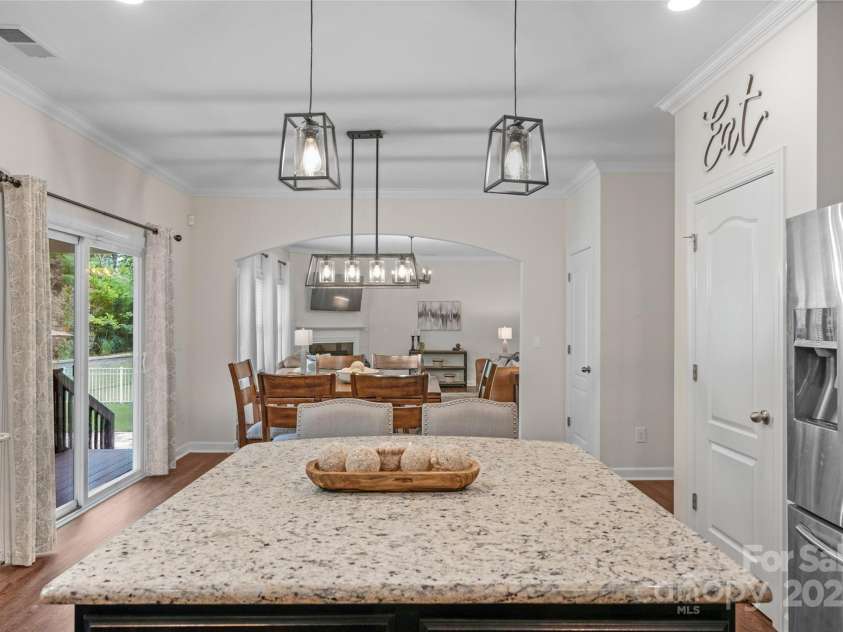 1809 Old Bennington Drive, Waxhaw, NC 28173.  MLS# CAR4280543, YatesRealty ID 33248. 