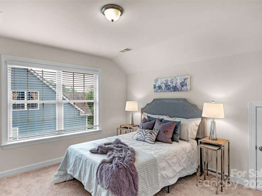 1809 Old Bennington Drive, Waxhaw, NC 28173.  MLS# CAR4280543, YatesRealty ID 33248. 