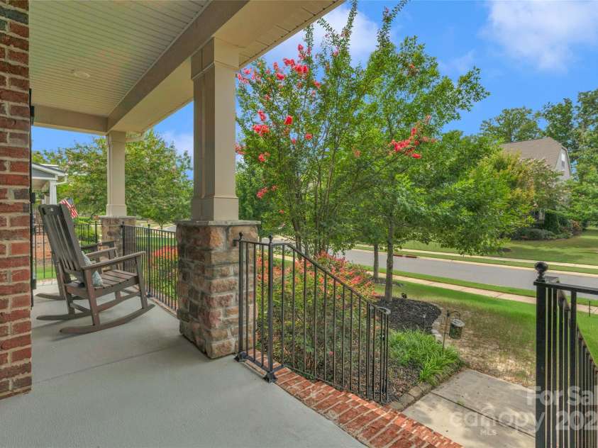 1809 Old Bennington Drive, Waxhaw, NC 28173.  MLS# CAR4280543, YatesRealty ID 33248. 