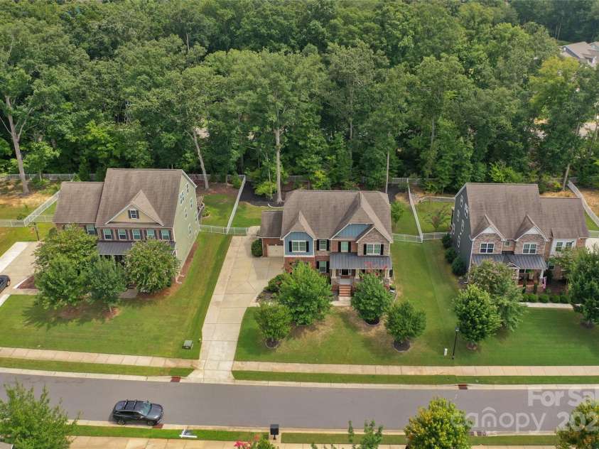 1809 Old Bennington Drive, Waxhaw, NC 28173.  MLS# CAR4280543, YatesRealty ID 33248. 