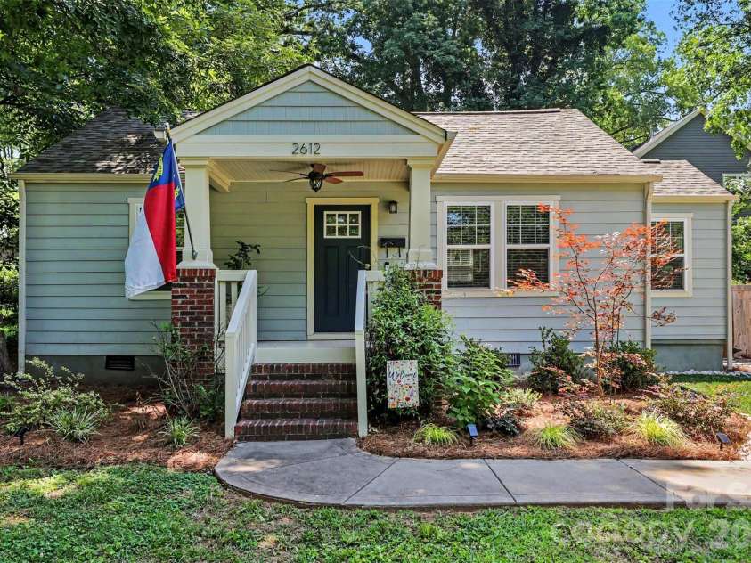 2612 Roslyn Avenue, Charlotte, NC 28208.  MLS# CAR4412729, YatesRealty ID 33248. 