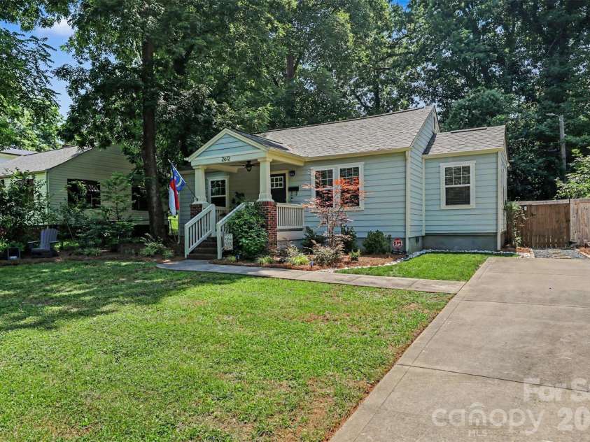 2612 Roslyn Avenue, Charlotte, NC 28208.  MLS# CAR4412729, YatesRealty ID 33248. 