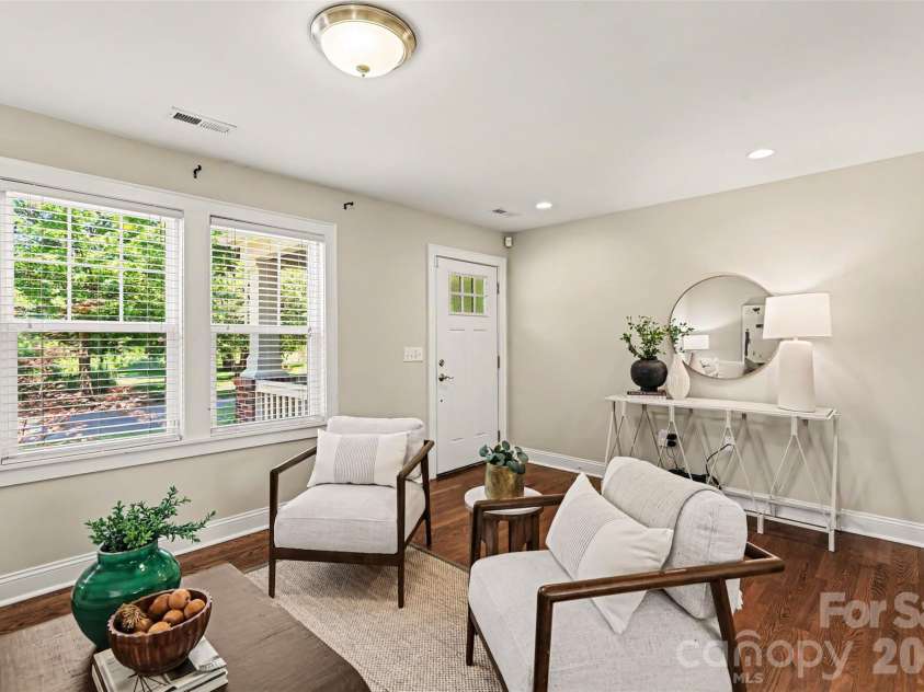 2612 Roslyn Avenue, Charlotte, NC 28208.  MLS# CAR4412729, YatesRealty ID 33248. 