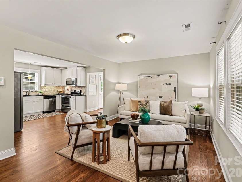 2612 Roslyn Avenue, Charlotte, NC 28208.  MLS# CAR4412729, YatesRealty ID 33248. 