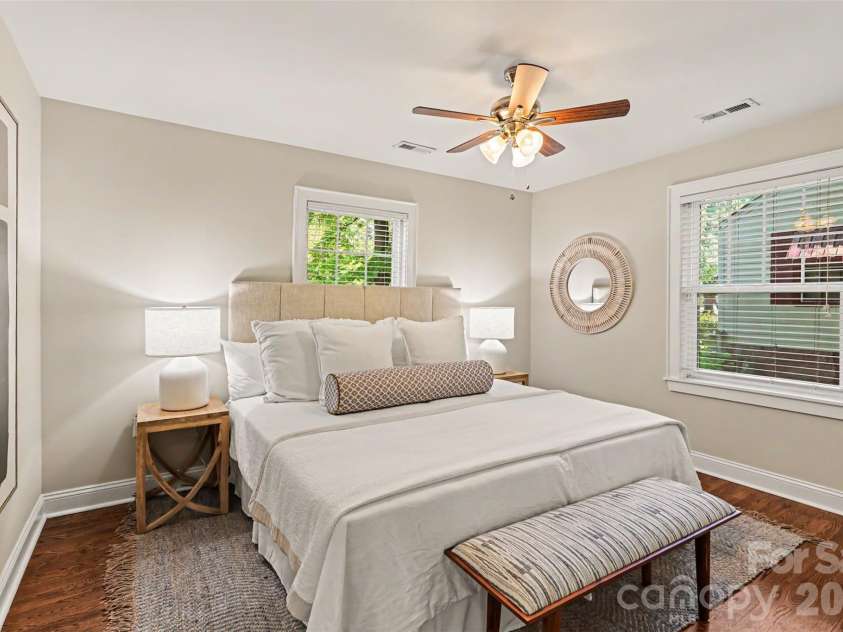 2612 Roslyn Avenue, Charlotte, NC 28208.  MLS# CAR4412729, YatesRealty ID 33248. 