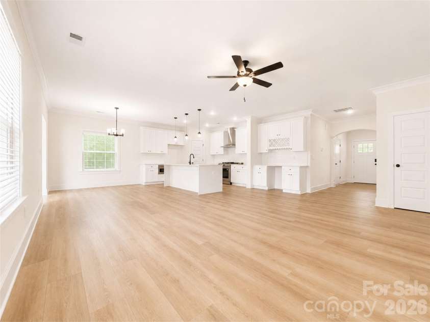 1232 Sharon Amity Road, Charlotte, NC 28211.  MLS# CAR4393747, YatesRealty ID 33249. 
