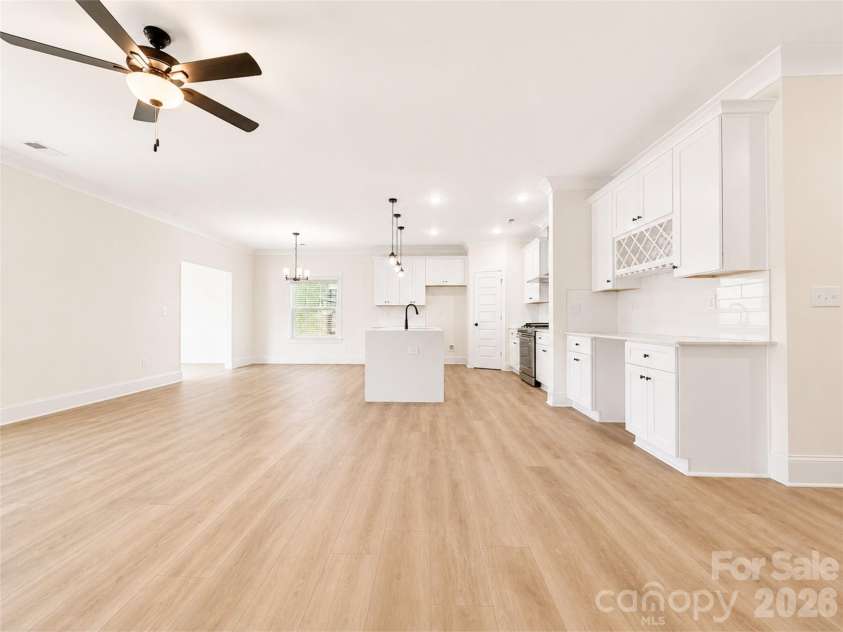 1232 Sharon Amity Road, Charlotte, NC 28211.  MLS# CAR4393747, YatesRealty ID 33249. 