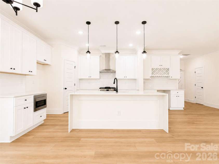 1232 Sharon Amity Road, Charlotte, NC 28211.  MLS# CAR4393747, YatesRealty ID 33249. 