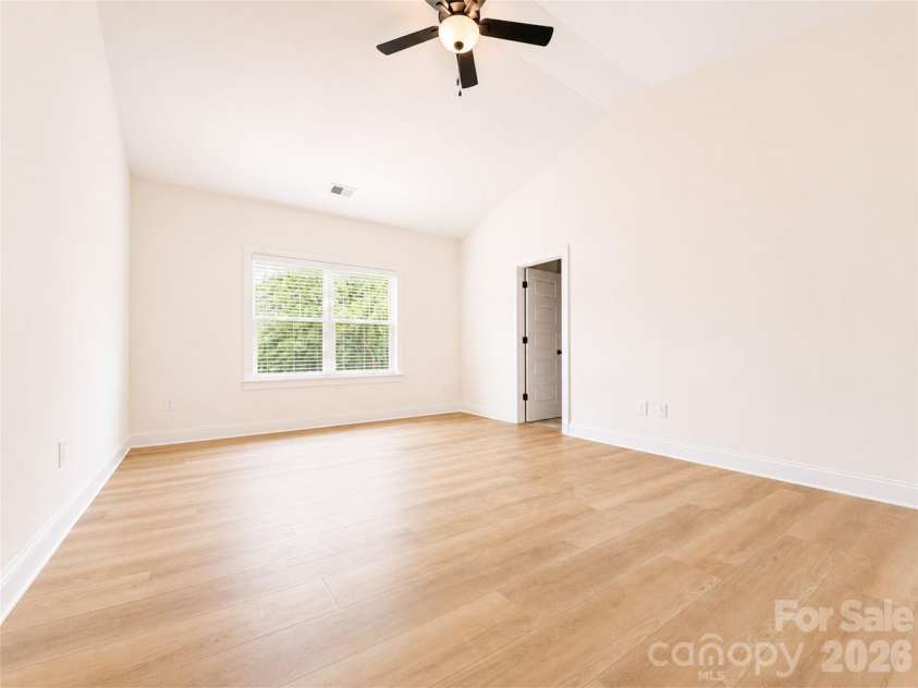 1232 Sharon Amity Road, Charlotte, NC 28211.  MLS# CAR4393747, YatesRealty ID 33249. 
