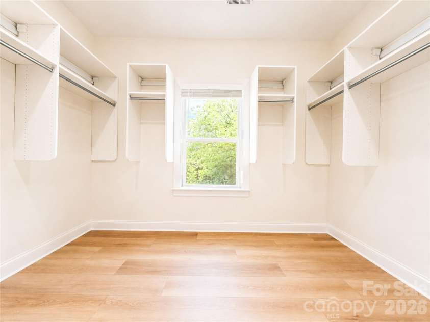 1232 Sharon Amity Road, Charlotte, NC 28211.  MLS# CAR4393747, YatesRealty ID 33249. 