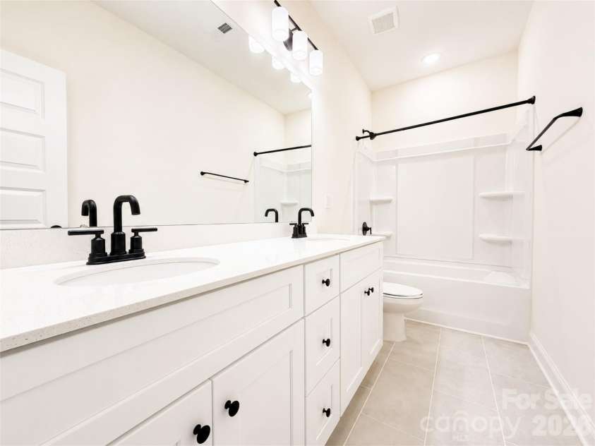 1232 Sharon Amity Road, Charlotte, NC 28211.  MLS# CAR4393747, YatesRealty ID 33249. 