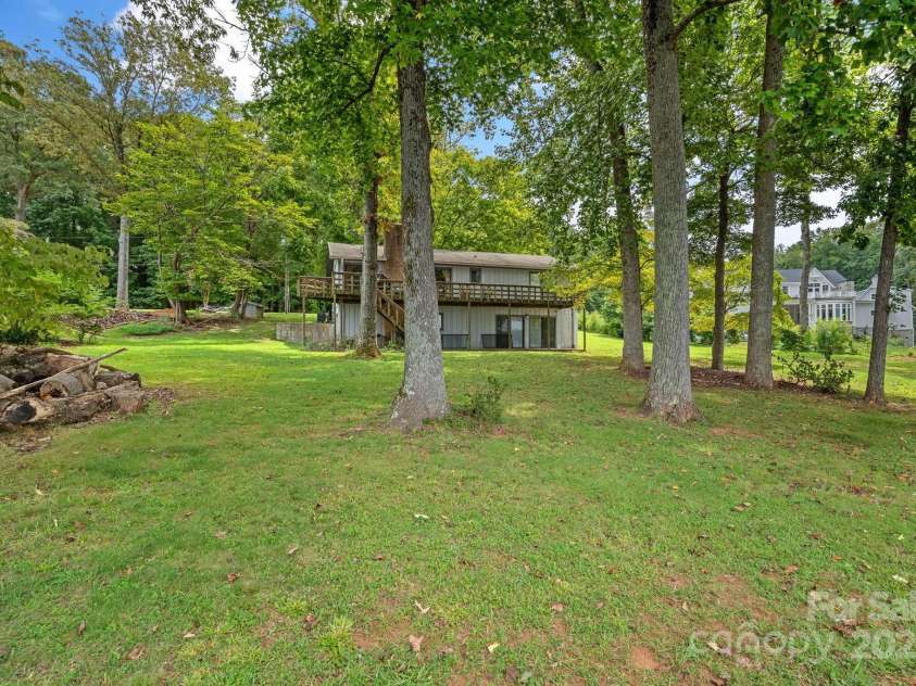 346 Lakeview Shores Loop, Mooresville, NC 28117.  MLS# CAR4293141, YatesRealty ID 33249. 