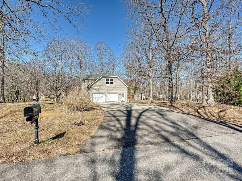 1525 Autumn Brook Lane, York, SC 29745.  MLS# CAR4234178, YatesRealty ID 3325. 