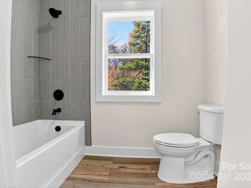 51 Windsor Drive, Taylorsville, NC 28681.  MLS# CAR4325749, YatesRealty ID 3325. 2nd Floor Bathroom